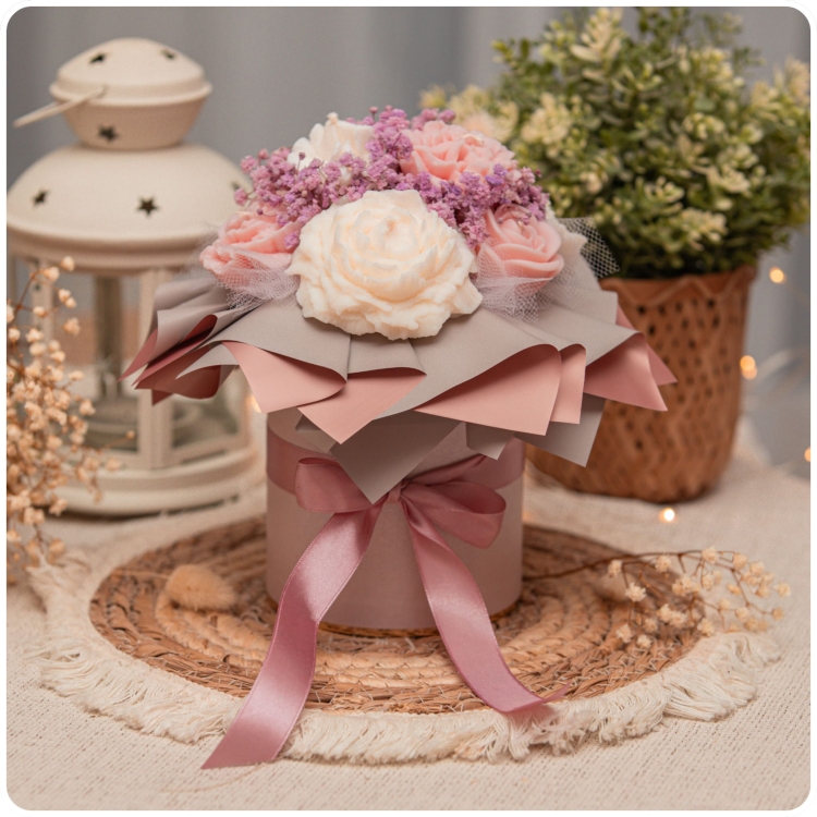 flower-box-ze-swieca-rozowy-classic