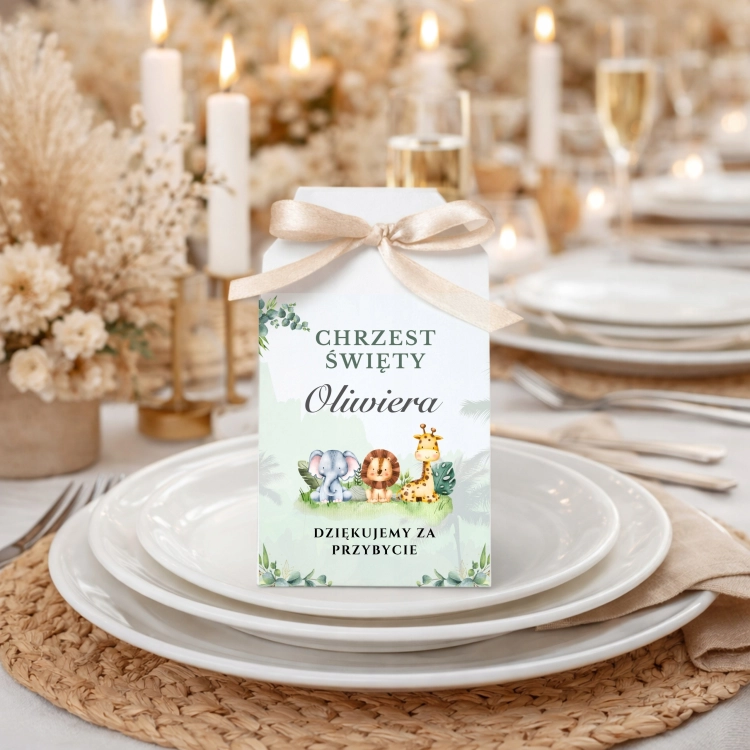 podziekowania-dla-gosci-upominki-chrzest-swiety-swieca-sojowa-mis-dzungla.jpg
