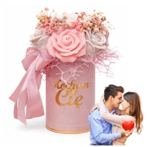 flower-box-ze-swiec-sojowych-rozowy-kocham-cie-1.jpg